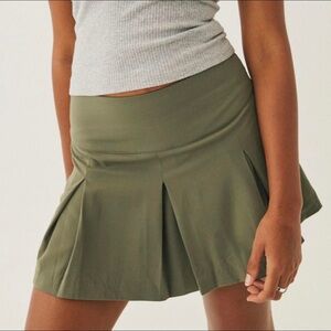 NWOT Supre khaki green pleated mini skirt